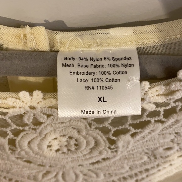 Lace blouse - Picture 2 of 2